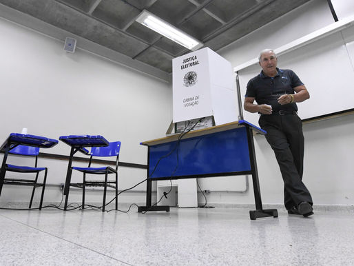 A democracia não se aposenta