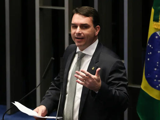 Flávio Bolsonaro oferece Brasil de bandeja a Trump