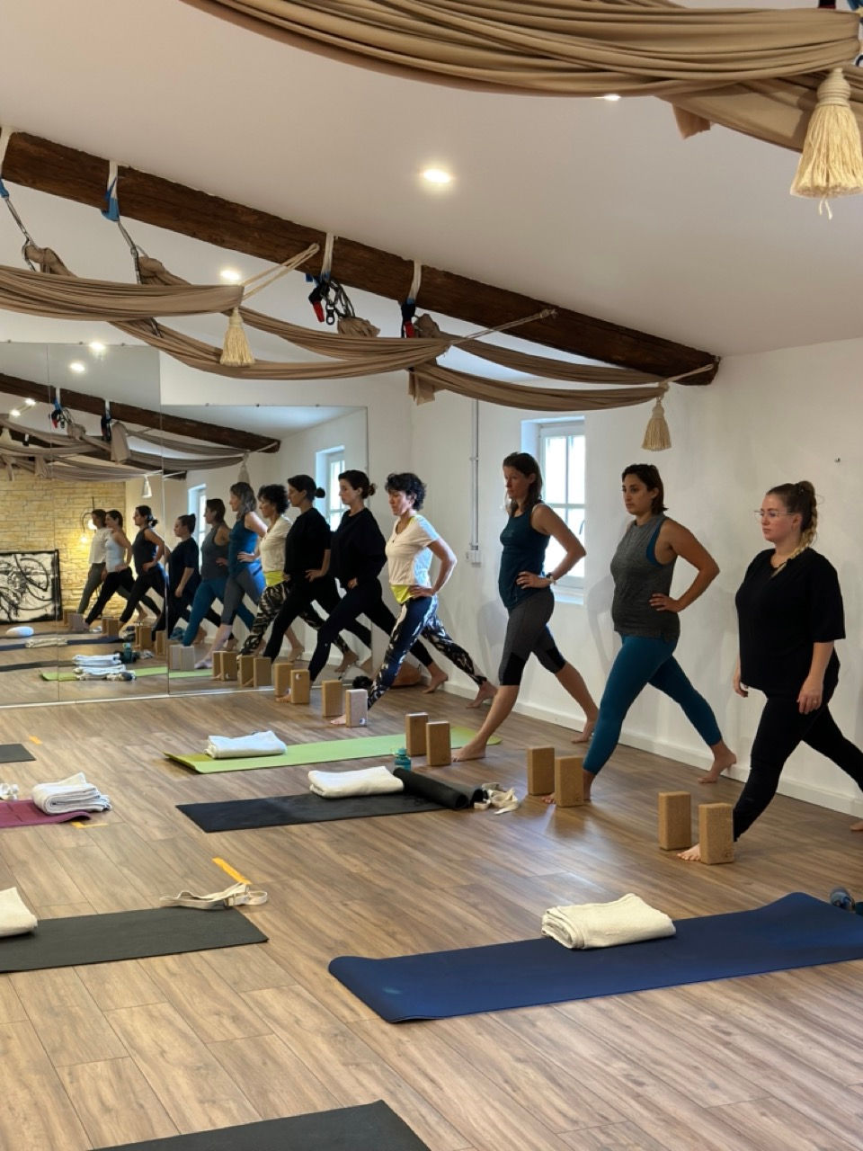 Atelier de Yoga - Postures de Debout - Louise Storer Yoga