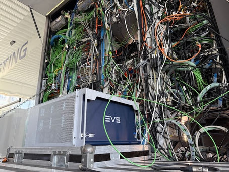 "How to Choose Teammates Who Shine in the Chaos of Live Broadcast"