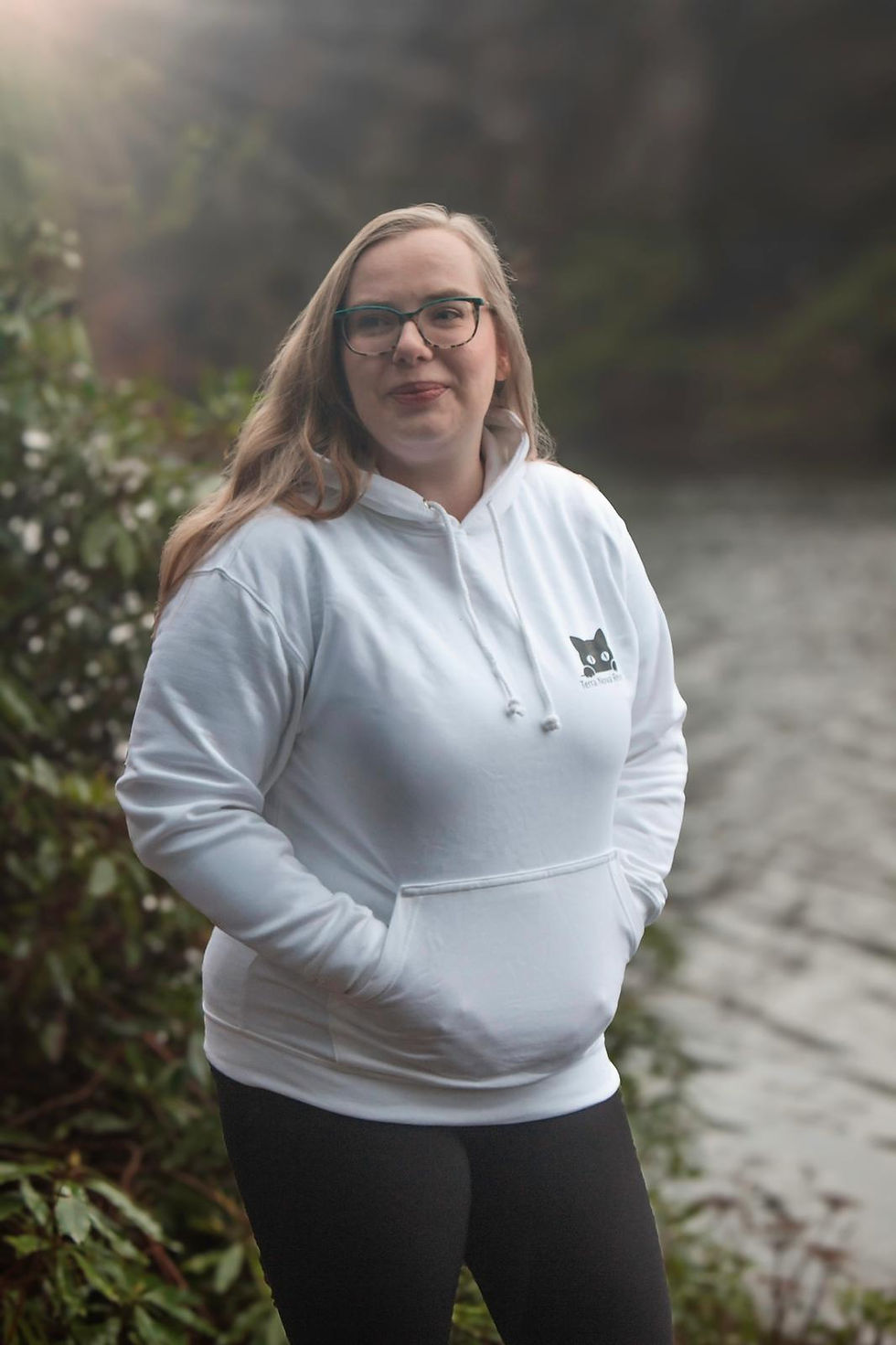 Thumbnail: Terra Nova Rescue - Minimalistic Peaky Cat Hoodie