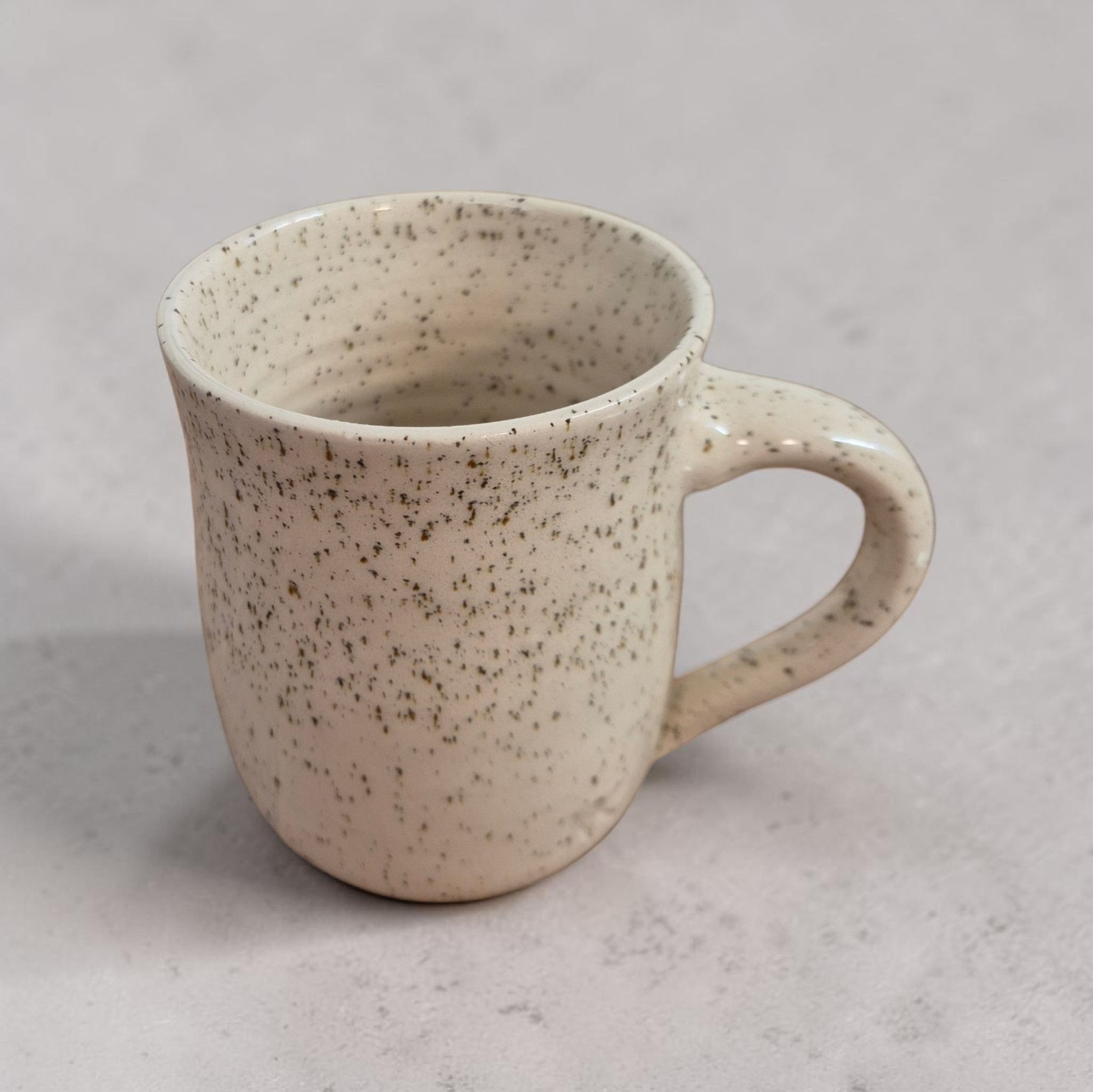 Big Mug - White freckled