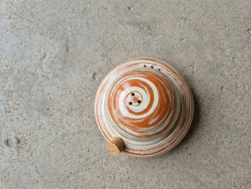 Pair of Salt & Pepper shaker 431G