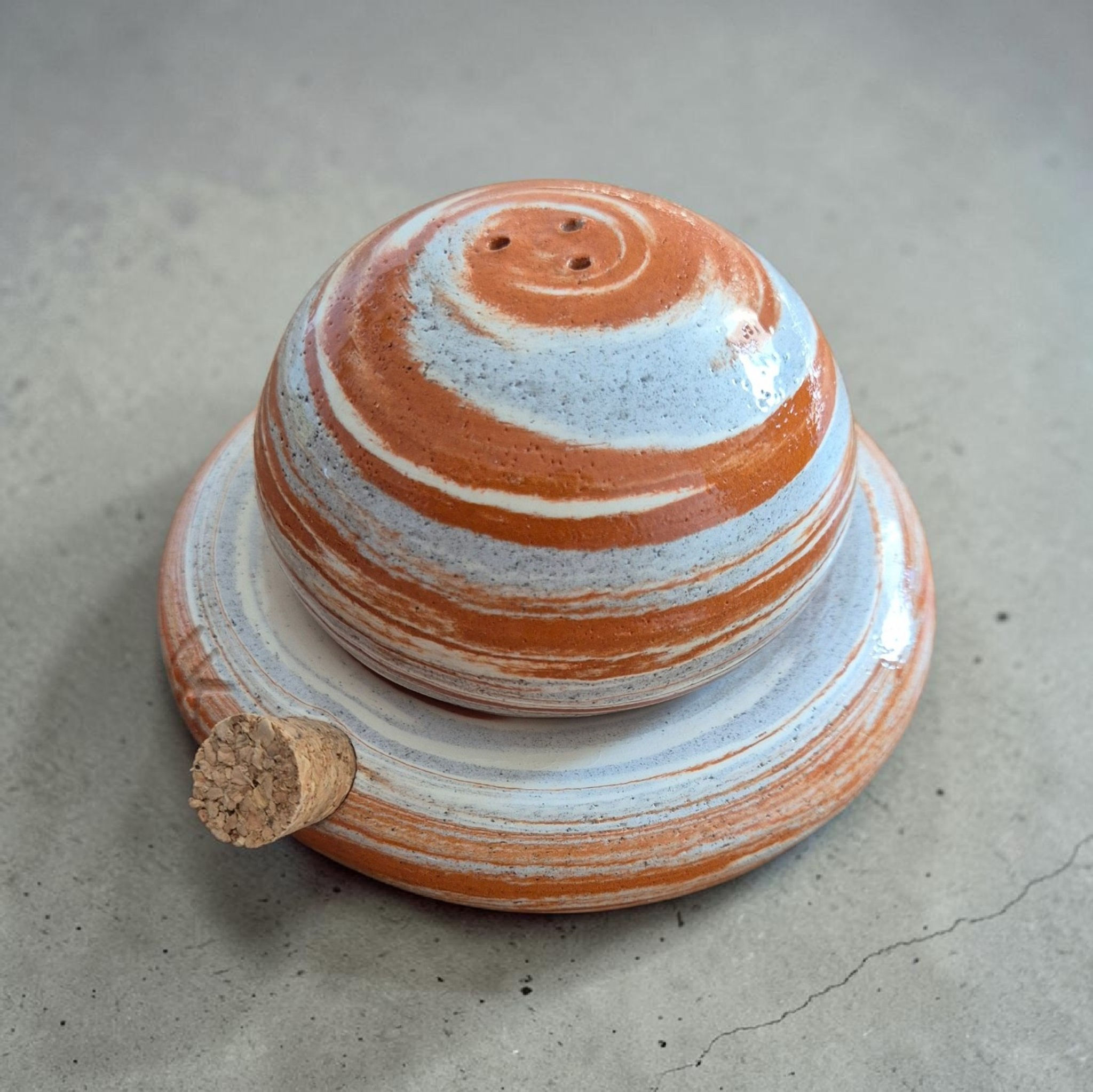 Pair of Salt & Pepper shaker 423