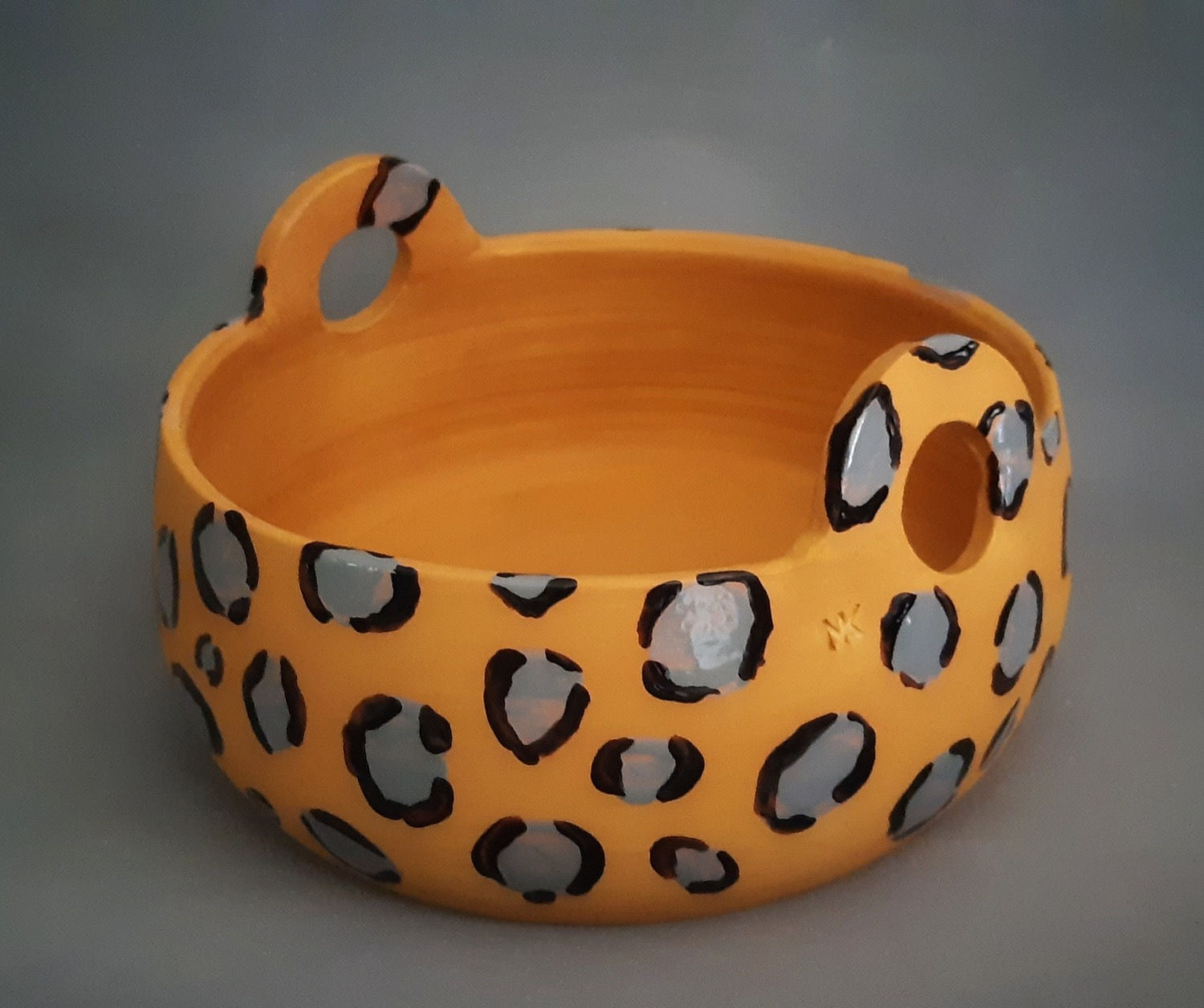 Mottled decoration piece