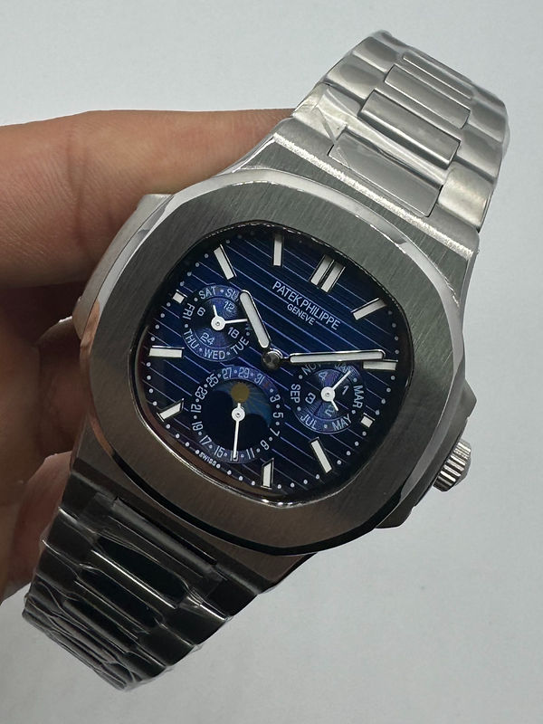 Patek Philippe Nautilus Fases da Lua 39mm, Aço