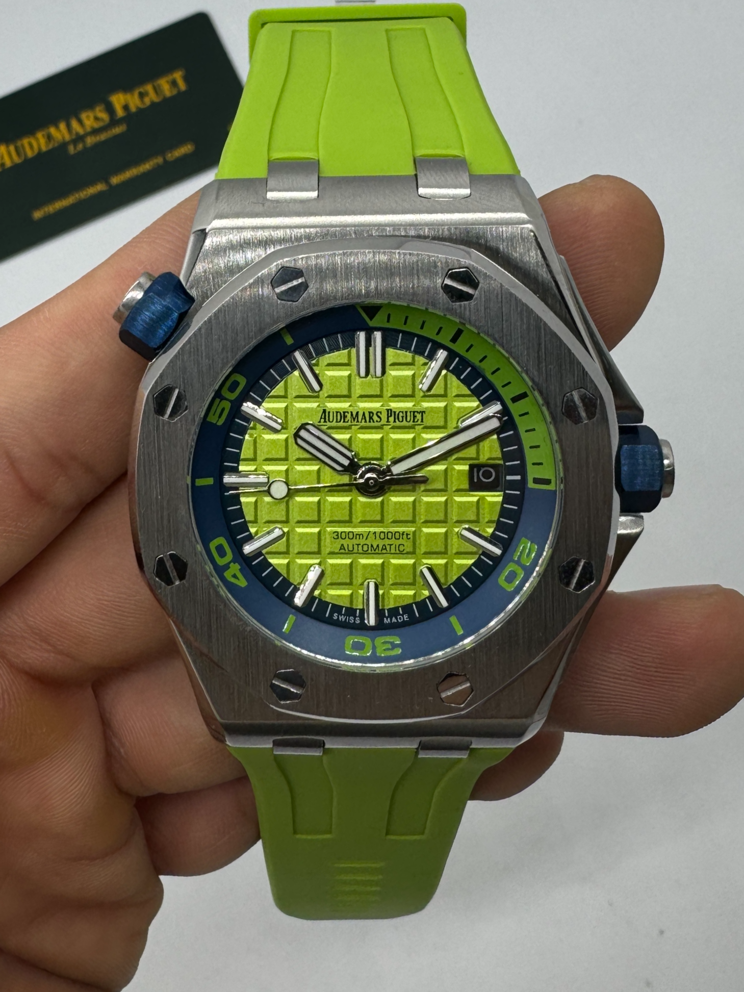 Audemars Piguet Offshore Royal Oak Diver 42mm, Mostrador Verde