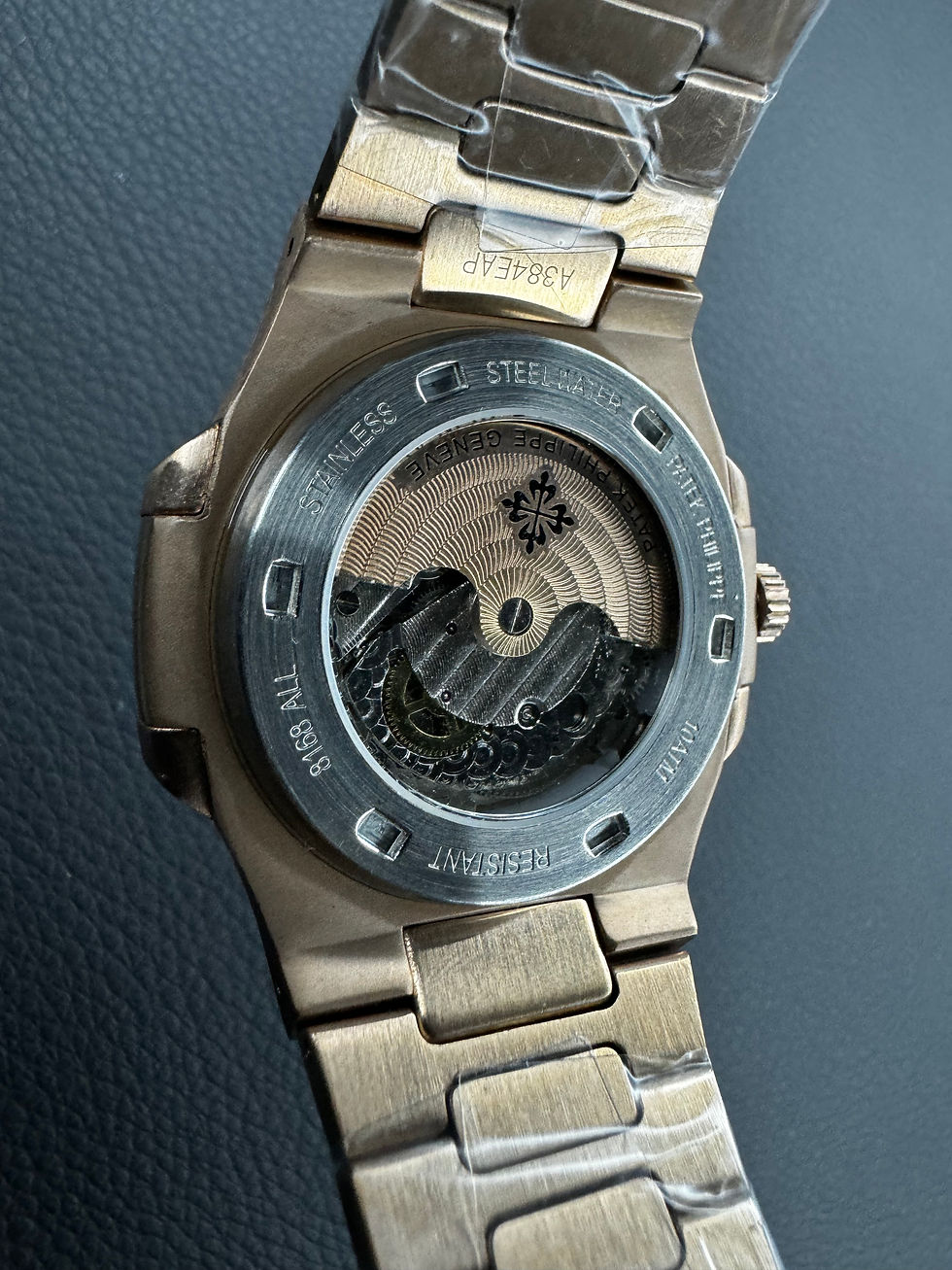 Miniatura: Patek Philippe Nautilus 39mm, Mostrador Branco, Pulseira Aço Rosê