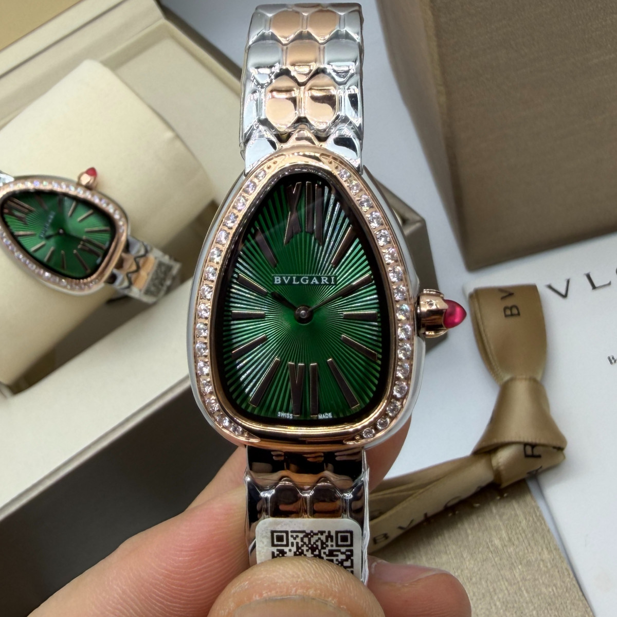 Bvlgari SERPENTI SEDUTTORI 33mm Aço/Rosè - Mostrador Verde Bezel Cravejado