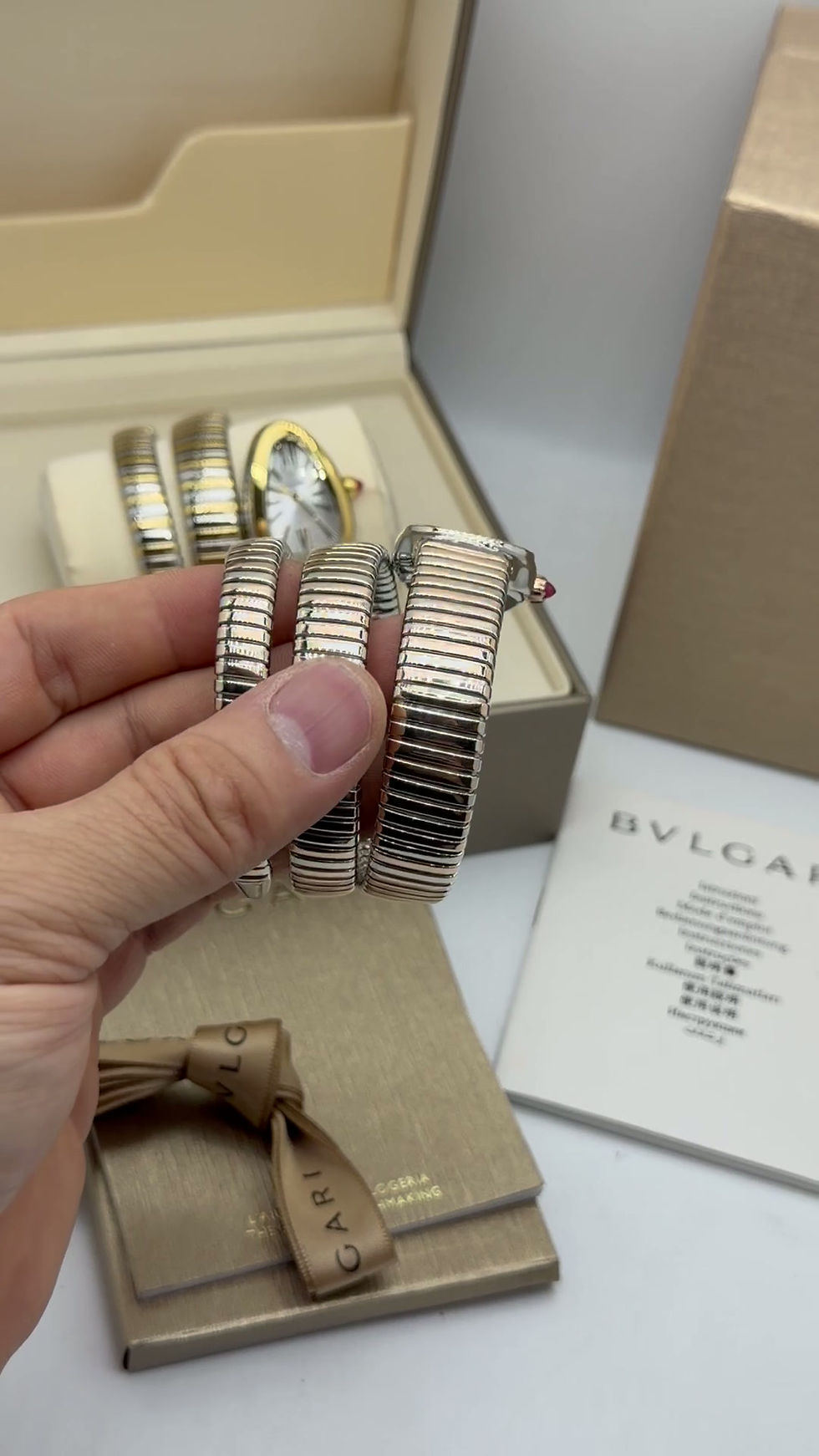 Thumbnail: Bvlgari Serpenti Tubogas 02 Voltas 35mm Aço/Rose Mostrador Prata