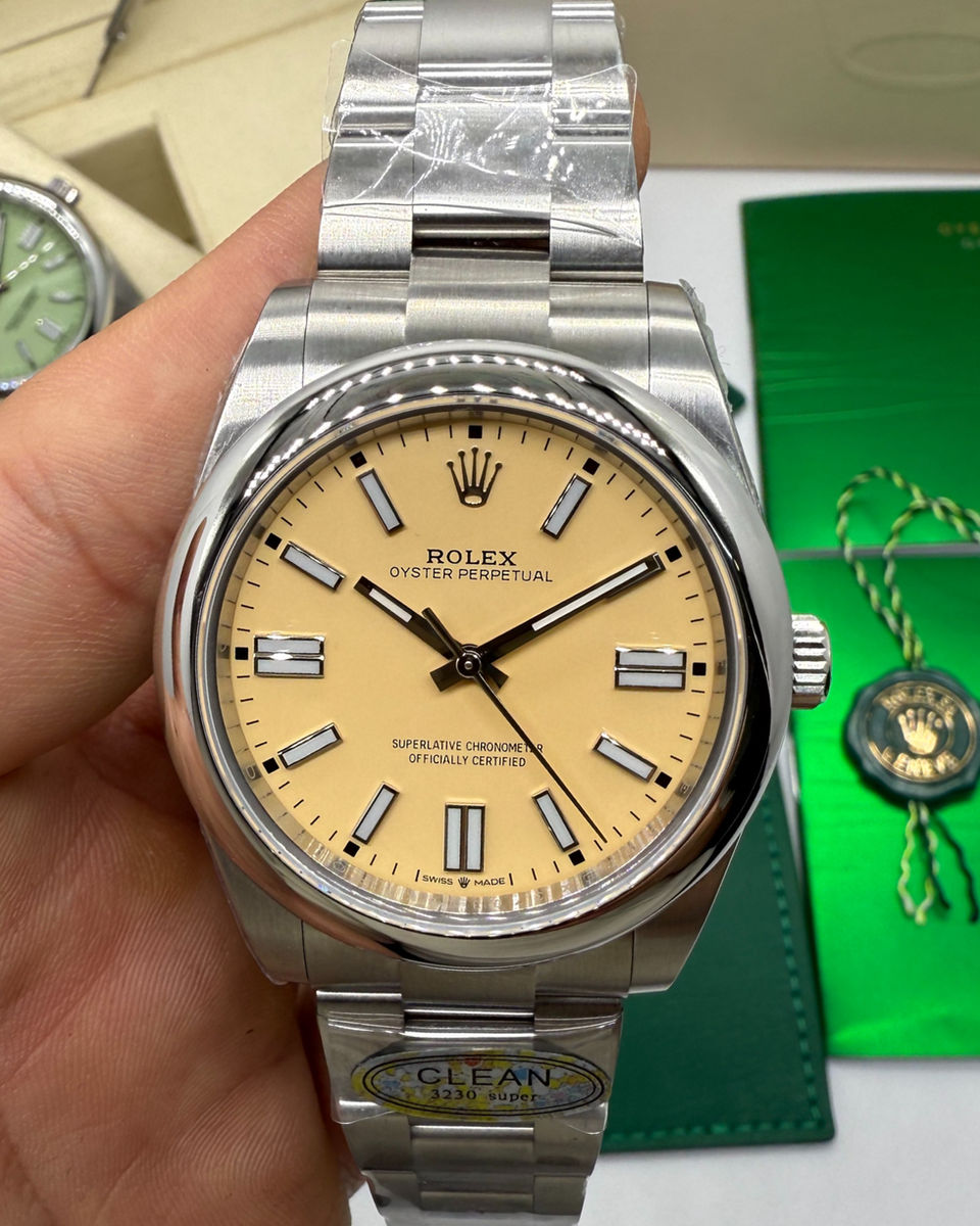 Rolex Rolex Oyster Perpetual Oystersteel 41mm, Mostrador Amarelo