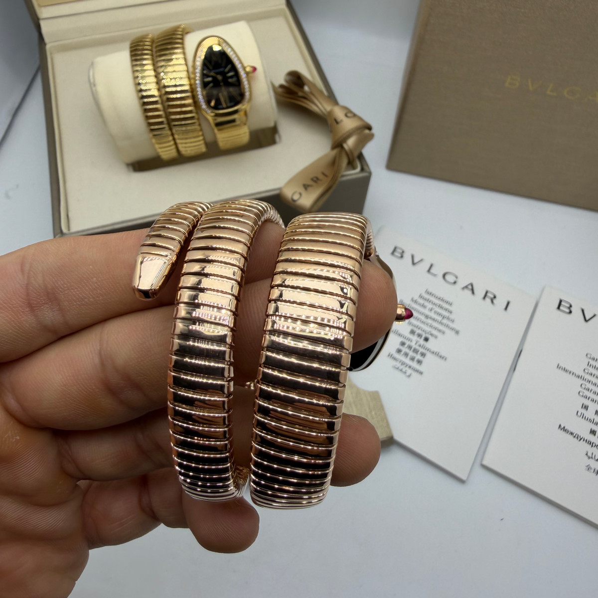 Bvlgari Serpenti Tubogas 02 Volta 35mm Aço/Rose Mostrador Preto - Cravejado