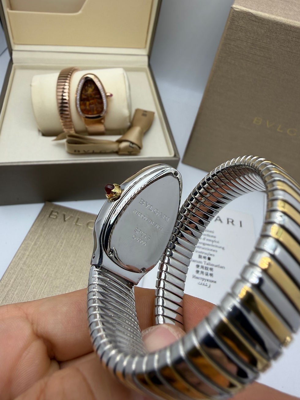 Miniatura: Bvlgari Serpenti Tubogas 01 Volta 35mm Aço/Dourado Mostrador Cinza - Cravejado