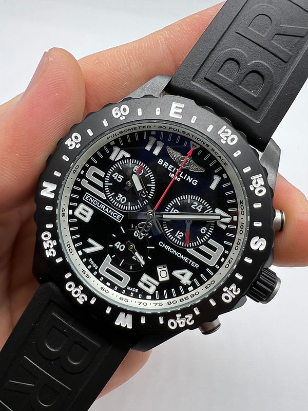 Breitling ENDURANCE PRO Aço 44mm - OxiBlack - Mostrador Preto