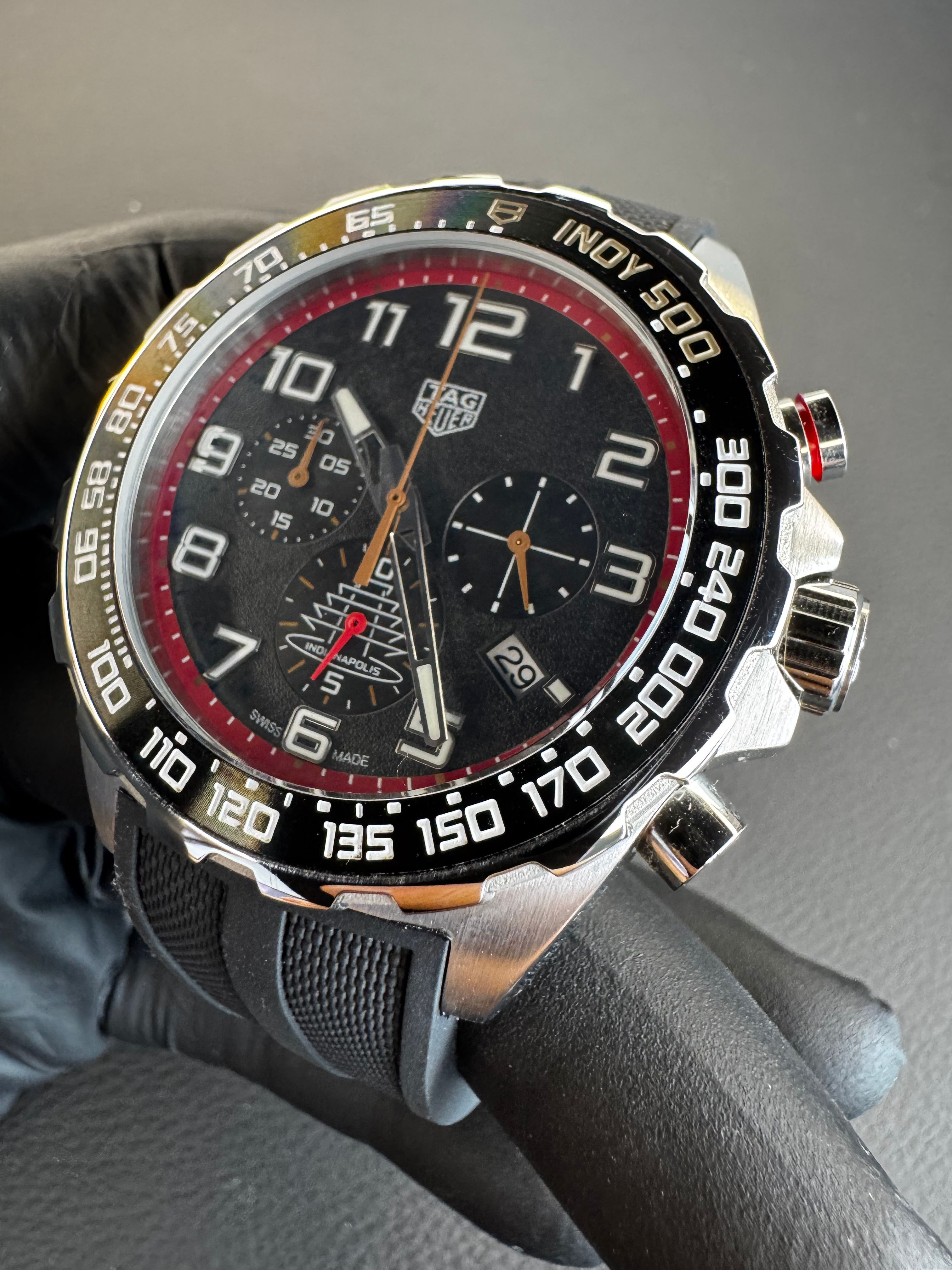 TAG Heuer Formula 1 Chronograph x Indy 500,  Quartzo, 43 mm, Aço, Puls. Borracha