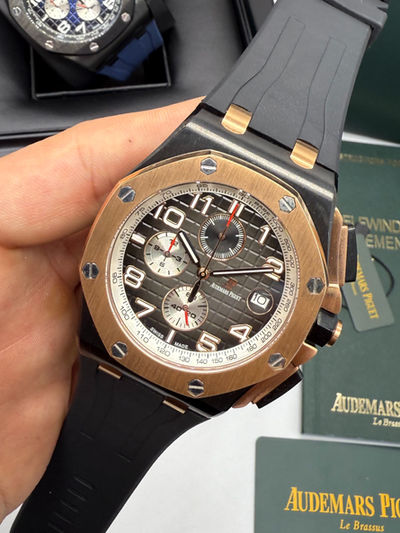 Audemars Piguet Royal Oak Offshore 44mm Mostrador Preto Bezel Aço/Rose