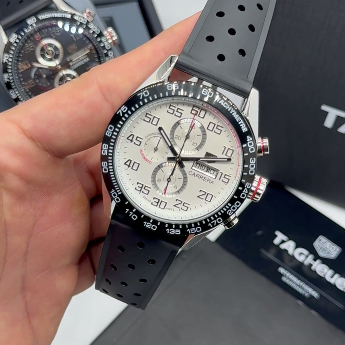 TAG Heuer Carrera, Chronograph Eletrônico, 44 mm, Aço - Puls. Borracha