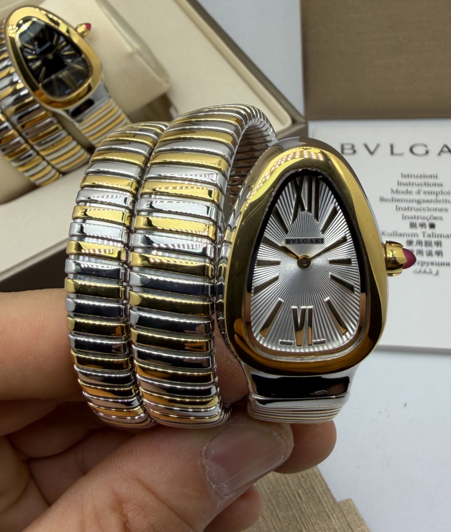 Bvlgari Serpenti Tubogas 02 Voltas 35mm Aço/Dourado Mostrador Prata