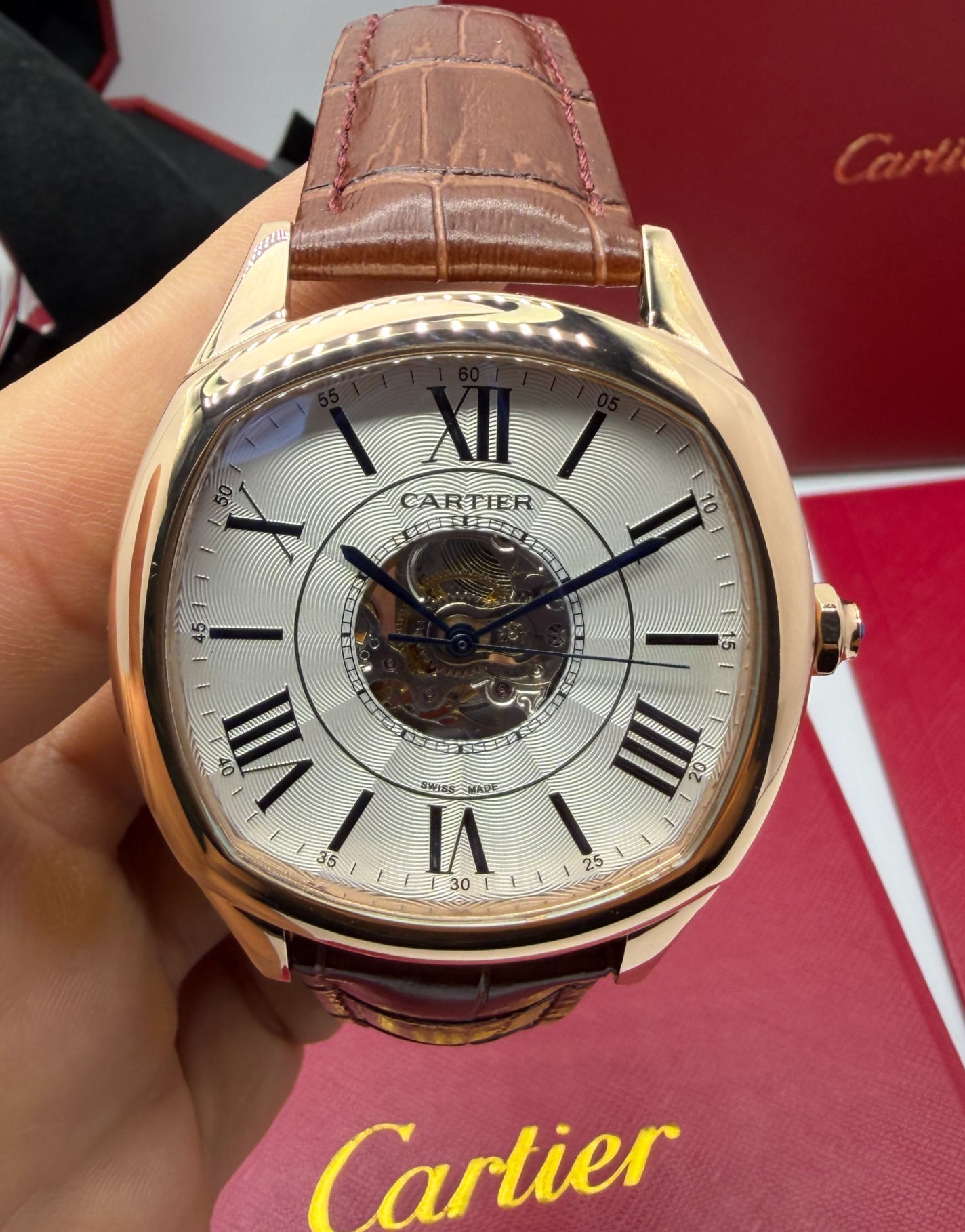 Cartier Drive 41mm Turbilhão Central Aço/Rose - Mostrador Branco, Pulseira Couro