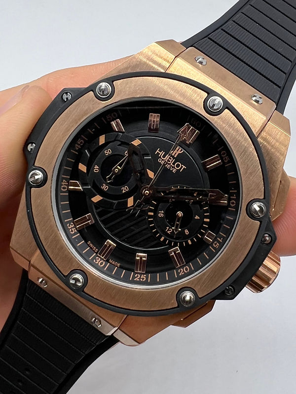 Hublot King Power 48mm - Rosè - Mostrador Preto - Puls. Borracha
