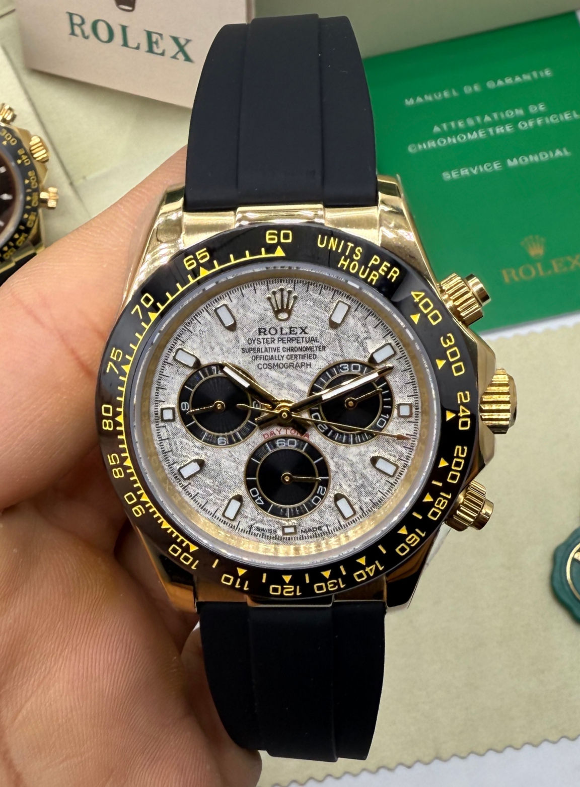 Rolex Daytona 40mm Aço/Dourado Mostrador Branco Luneta Preta