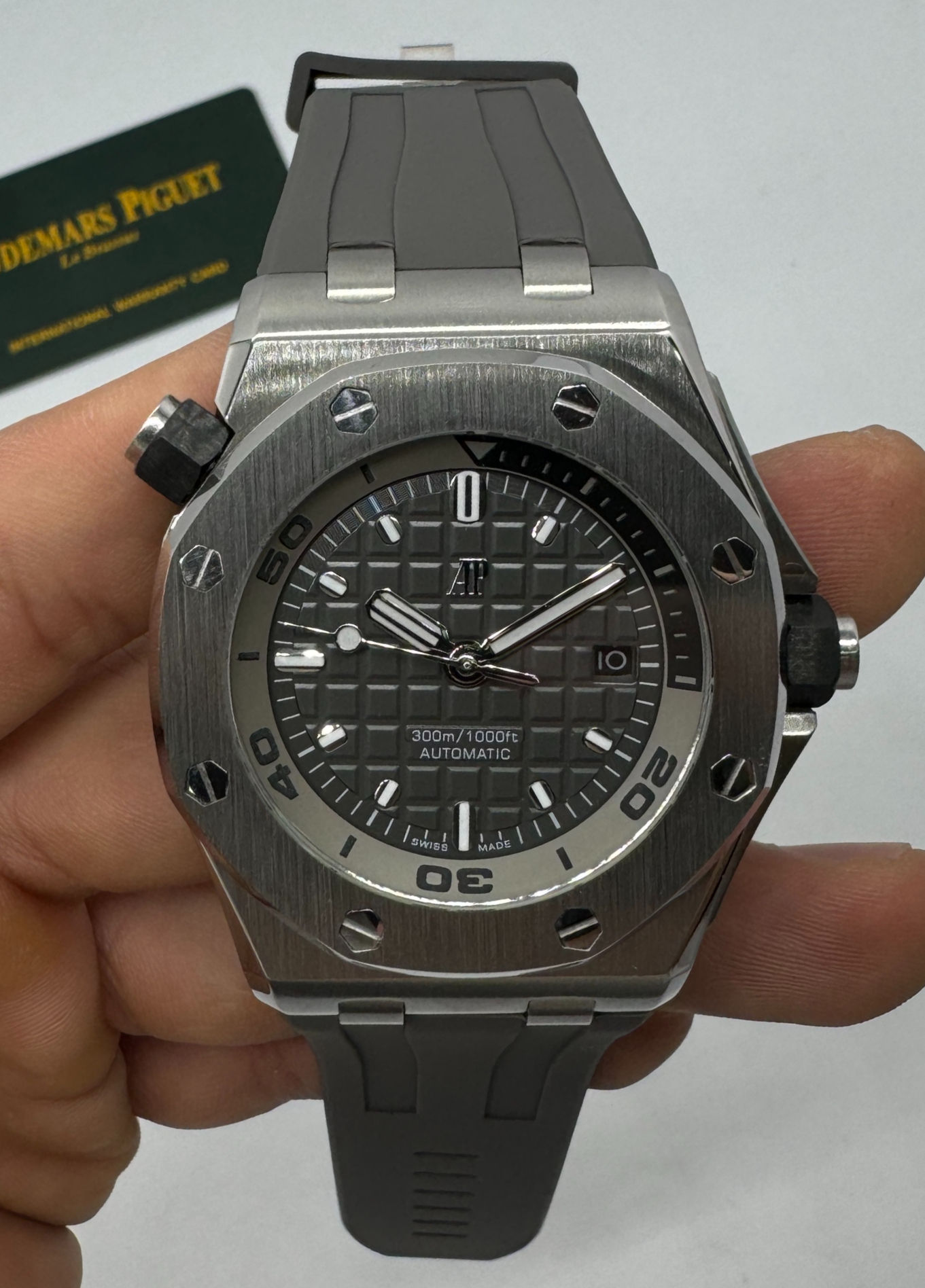 Audemars Piguet Offshore Royal Oak Diver 42mm, Mostrador Cinza