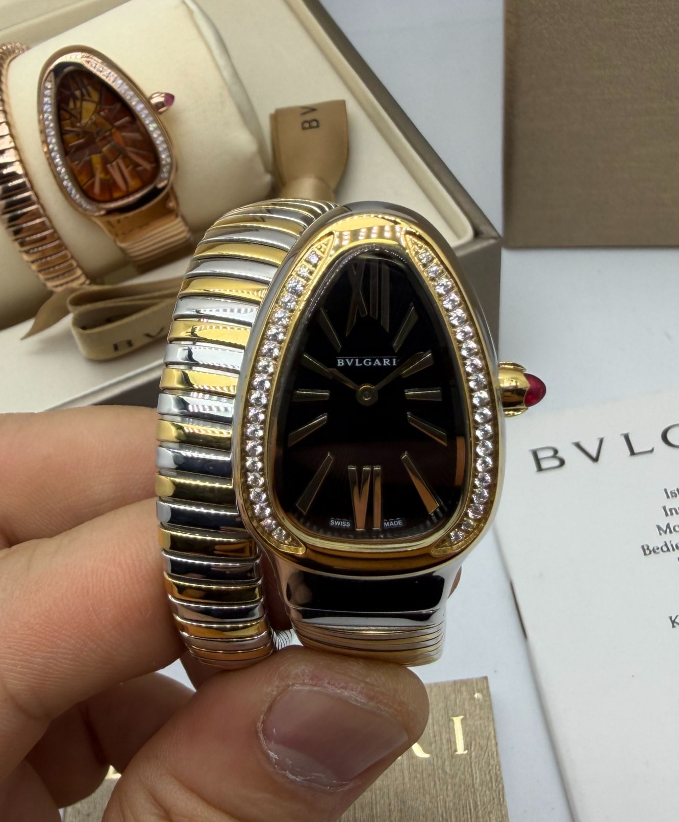 Bvlgari Serpenti Tubogas 01 Volta 35mm Aço/Dourado Mostrador Preto - Cravejado