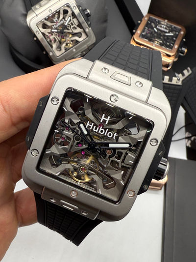 Hublot Square Bang Turbilhão Aço/OxSilver 45mm, Mostrador Cinza Esqueleto