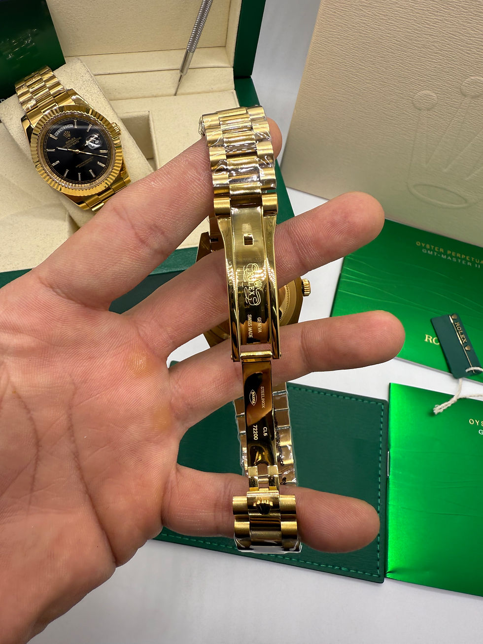 Miniatura: Rolex Day-Date Presidente 40mm Dourado Mostrador Preto