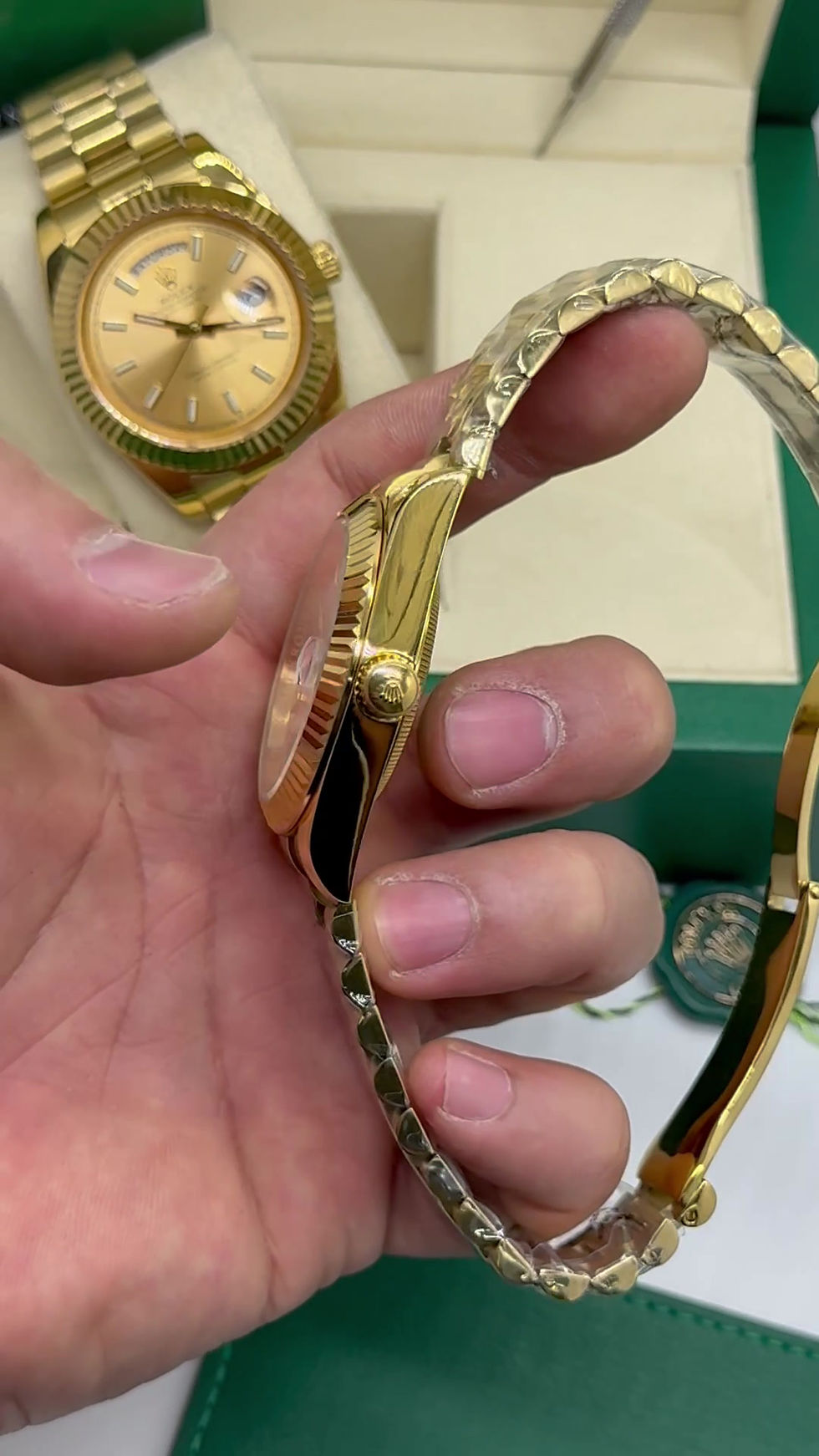 Miniatura: Rolex Day-Date Presidente 40mm Dourado Mostrador Prata