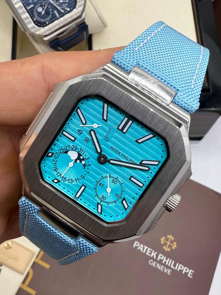 Patek Philippe Cubitus, Aço Fases da Lua 42mm, Mostrador TIFFANY, Pulseira Nylon