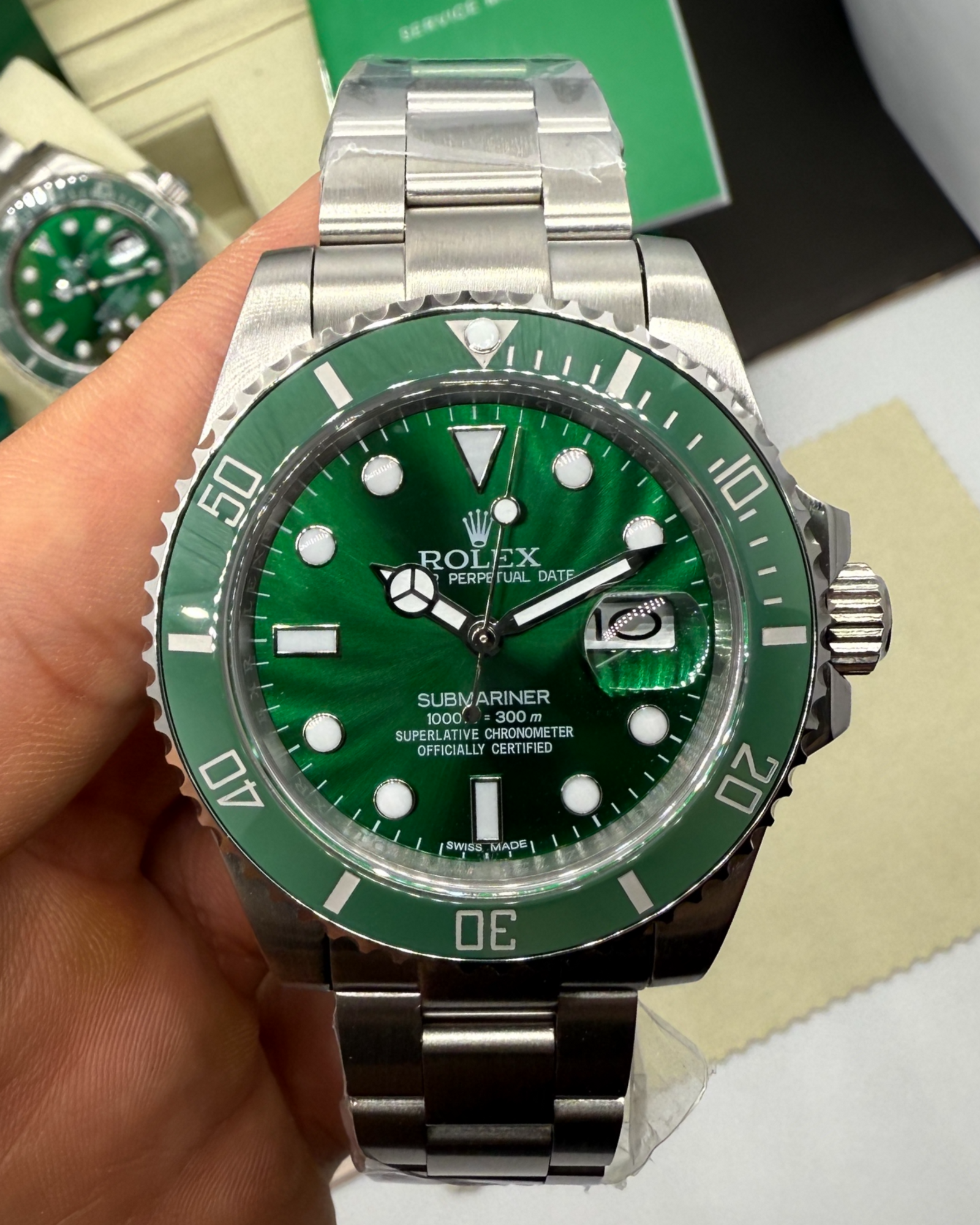 Rolex Rolex Submariner Date HULK 40mm Aço Mostrador Verde Luneta Verde