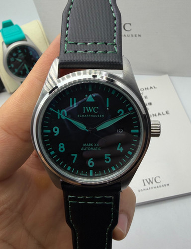 IWC Pilot 40mm Mark XX - Pilot 40mm - Aço/Couro - Preto | No Luxo