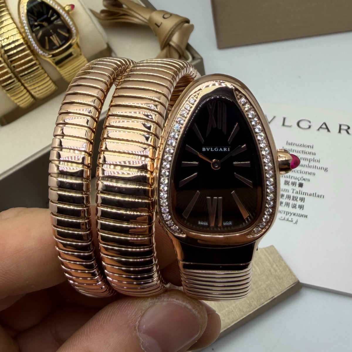 Bvlgari Serpenti Tubogas 02 Volta 35mm Aço/Rose Mostrador Preto - Cravejado