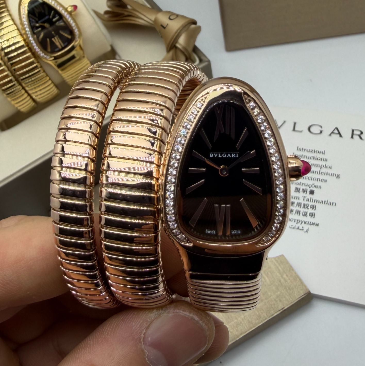 Bvlgari Serpenti Tubogas 02 Volta 35mm Aço/Rose Mostrador Preto - Cravejado