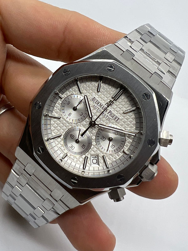 Audemars Piguet RoyalOak 41mm Aço Mostrador Branco Bezel Aço Puls. Aço
