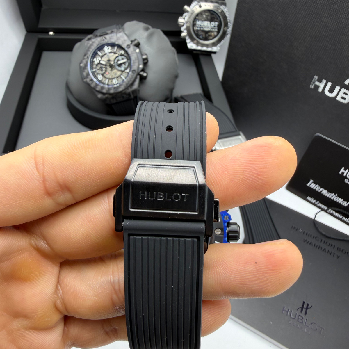 Hublot Big Bang 20th Anniversary King Blue Carbon 43mm