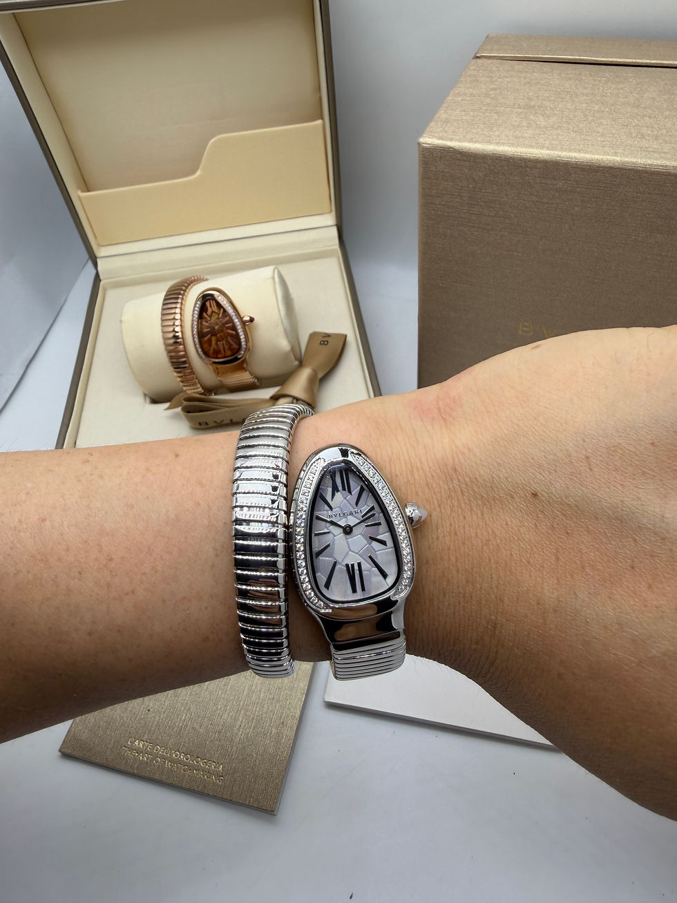 Miniatura: Bvlgari Serpenti Tubogas 01 Volta 35mm Aço Mostrador Cinza - Cravejado
