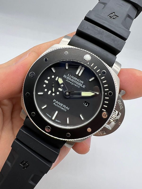 Panerai Luminor Submersible 47mm Aço Mostrador Preto Bezel Preto