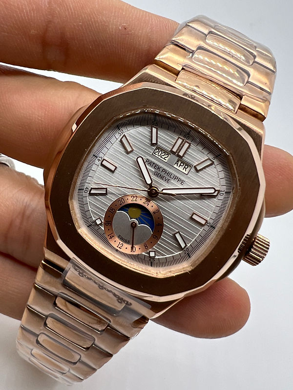 Patek Philippe Nautilus Fases da Lua 39mm, Aço/Rose