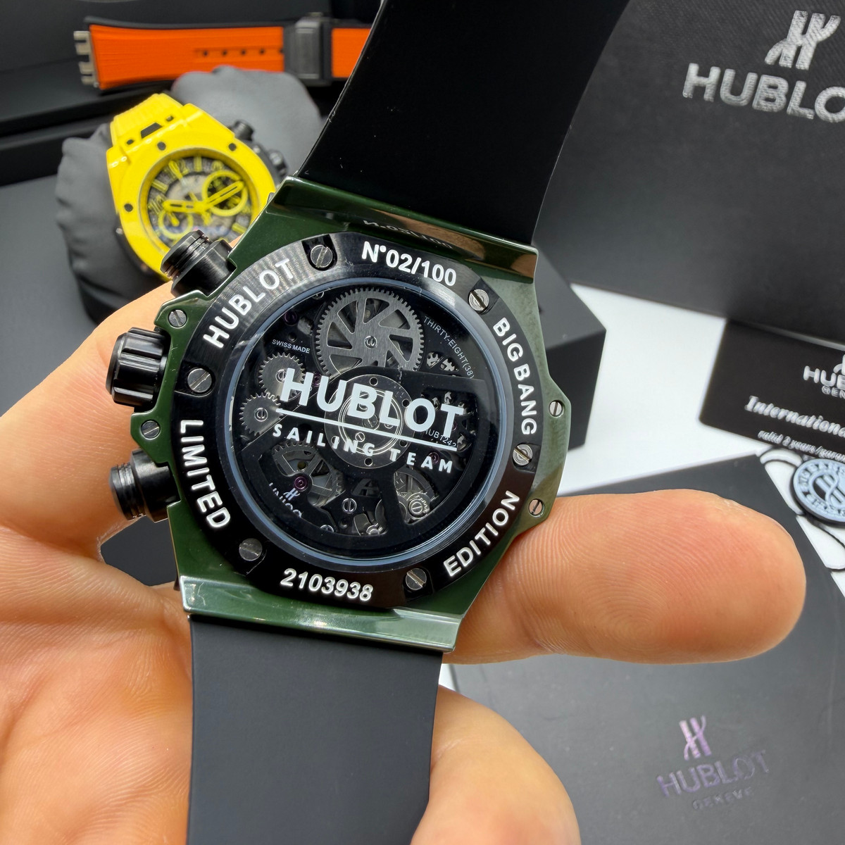 Hublot Big Bang 20th Anniversary King - Green Cerâmica Tungsténio 43mm