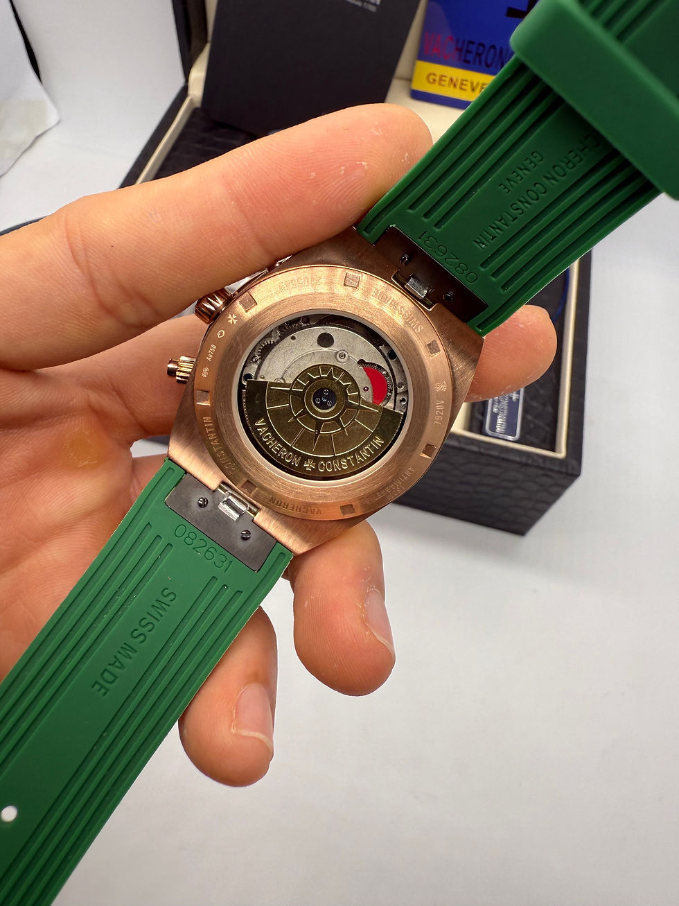 Thumbnail: Vacheron Constantin Overseas Dual Time Aço/Rose 41mm, Mostrador Verde