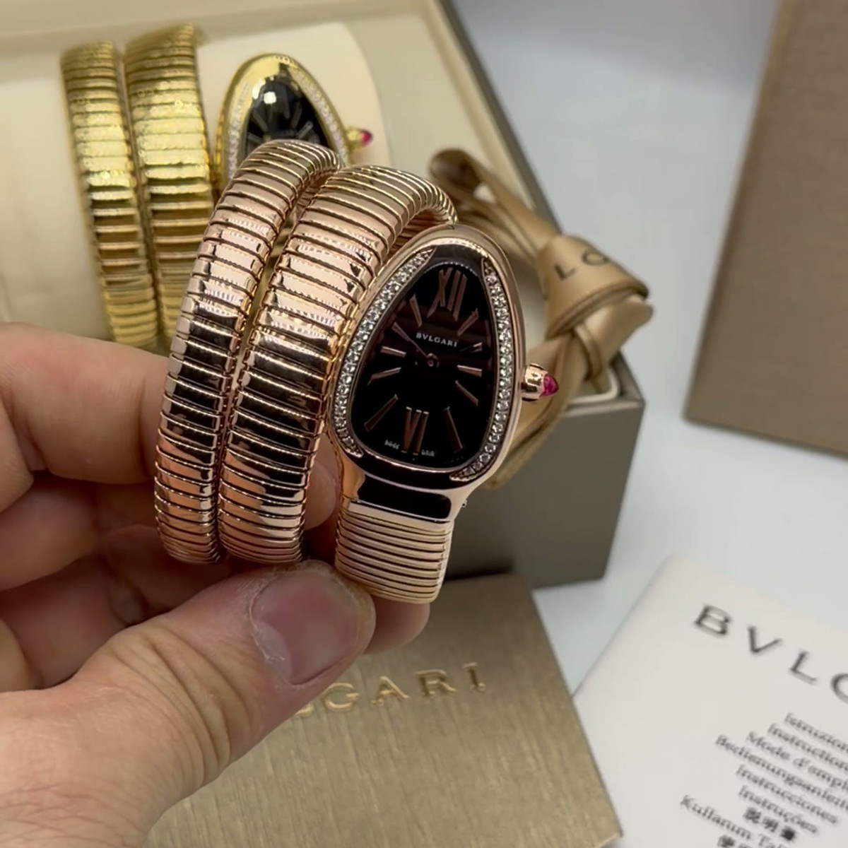 Bvlgari Serpenti Tubogas 02 Volta 35mm Aço/Rose Mostrador Preto - Cravejado