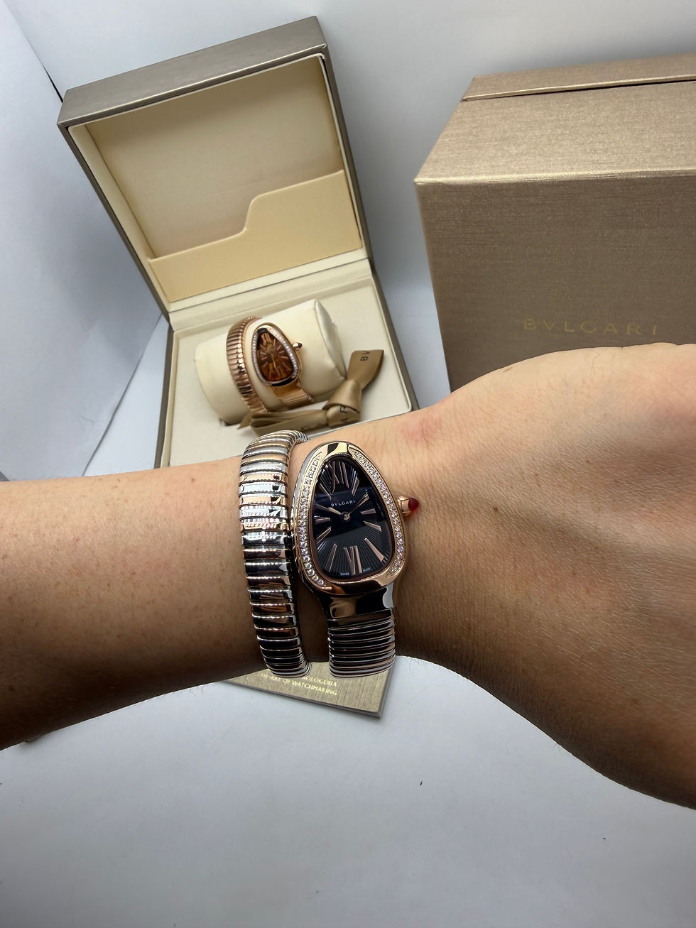 Miniatura: Bvlgari Serpenti Tubogas 01 Volta 35mm Aço/Rose Mostrador Preto - Cravejado