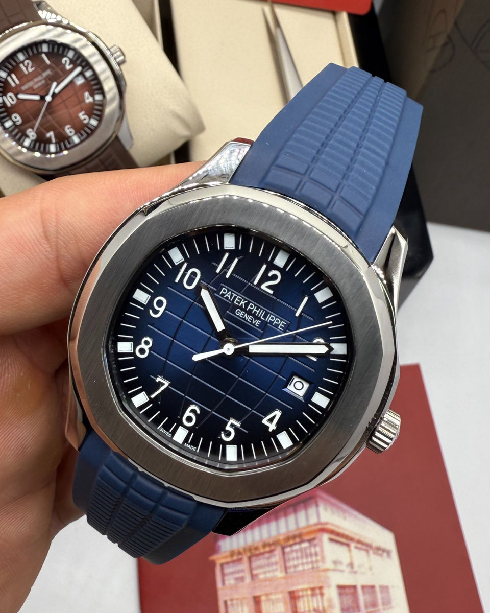 Patek Philippe Patek Philippe Aquanaut 41mm Aço Mostrador Azul