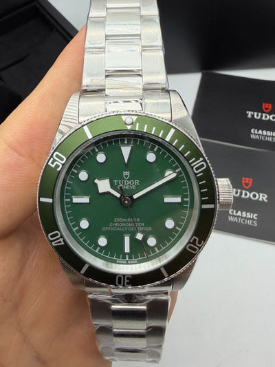 Tudor Black Bay 43mm Aço - Mostrador Verde