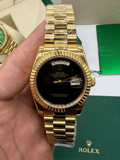 Rolex Day-Date Presidente SB 40mm Dourado Mostrador Preto