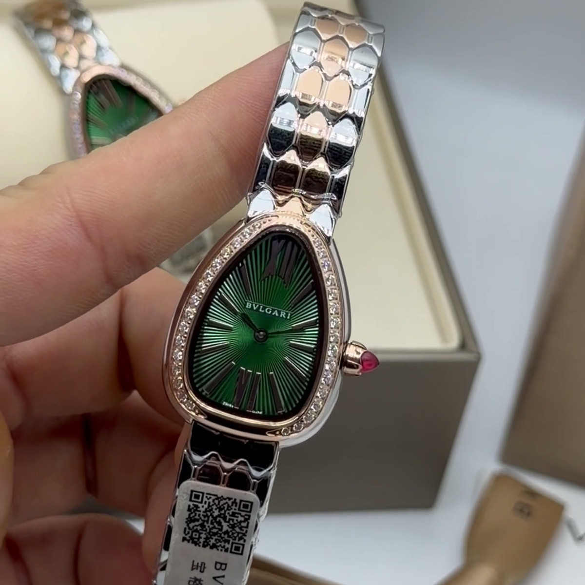 Bvlgari SERPENTI SEDUTTORI 33mm Aço/Rosè - Mostrador Verde Bezel Cravejado