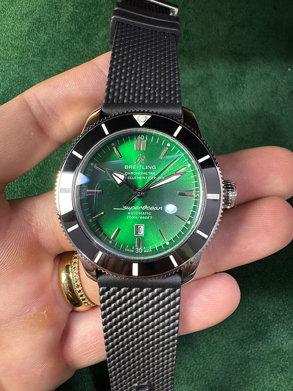 Breitling Superocean Aço 44mm Mostrador Verde Bisel Preto Pulseira Borracha