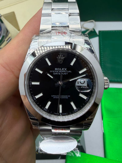 Rolex Datejust Oyster, 41mm, Oystersteel, Mostrador Preto - CLONE